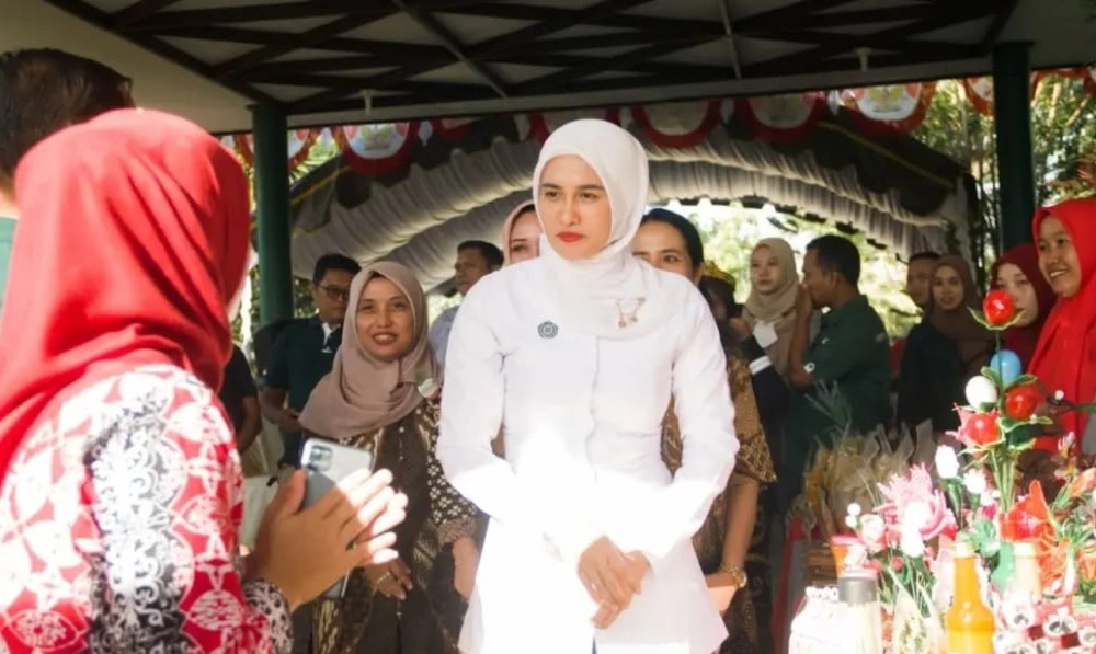 Sinta Rosma Yenti  kini menjabata sebagai anggota DPD dari kalimantan Timur. [Instagram]